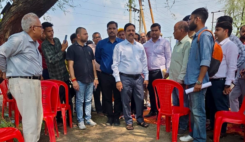 Mainpuri DM inspects Bhogaon Industrial Area